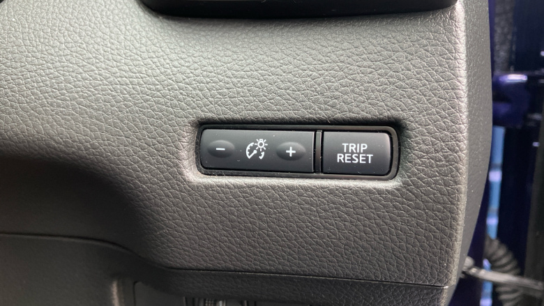 Nissan Qashqai 1.3 DiG-T N-Connecta 5dr Petrol Hatchback